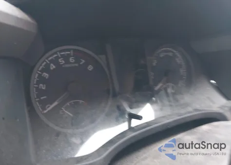 2022 Toyota Tacoma Trd Off Road z USA, uszkodzony, nr VIN 3TYCZ5AN2NT077617